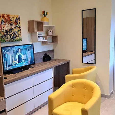 Cecilia * Εξ Λε Μπαν